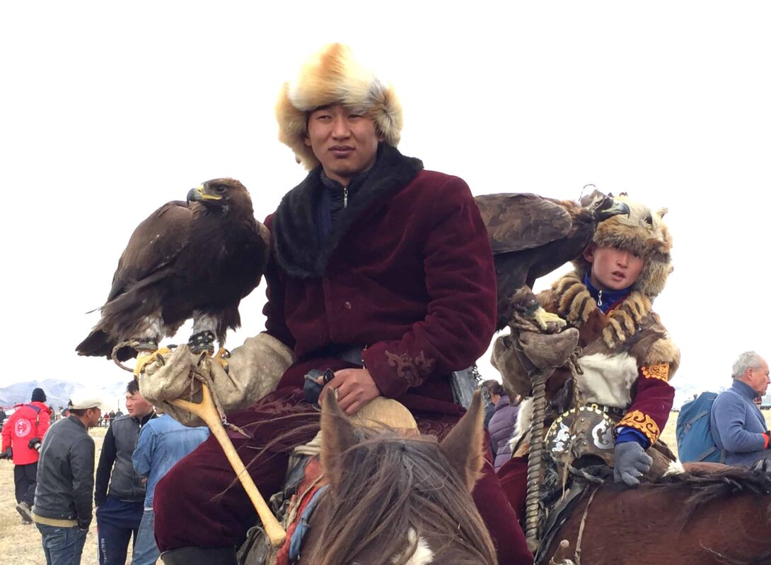 TRAVEL VISUAL DIARY EAGLE HUNTERS INSIDE NAADAM FESTIVAL 10