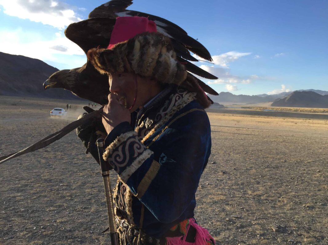 TRAVEL VISUAL DIARY EAGLE HUNTERS INSIDE NAADAM FESTIVAL 19