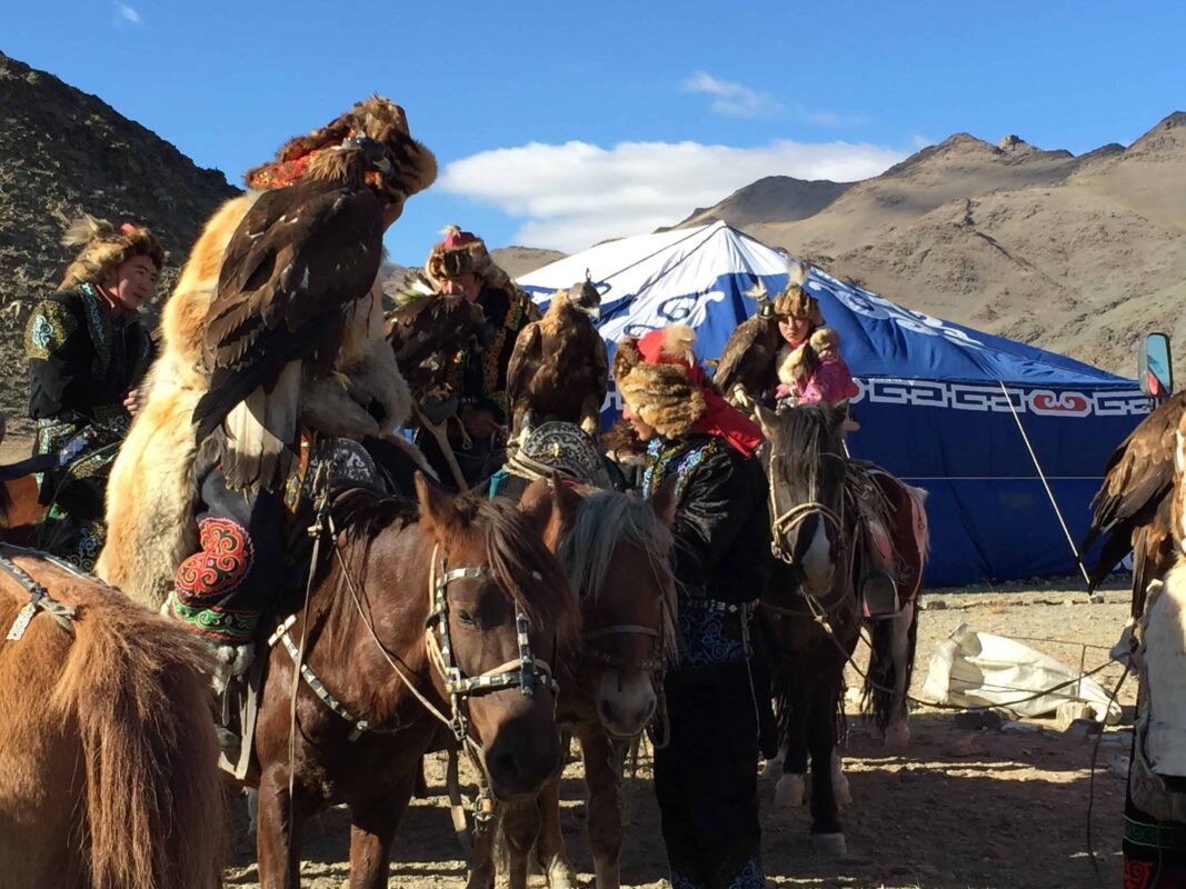 TRAVEL VISUAL DIARY EAGLE HUNTERS INSIDE NAADAM FESTIVAL 24